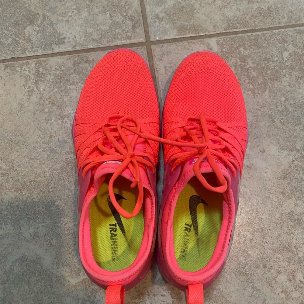 Nike Free TR7 Bright Pink Running Shoes Sneakers - Picture 3 of 7
